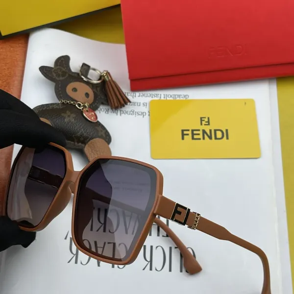 FENDI(フェンディ ) サングラス
