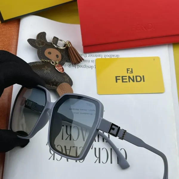 FENDI(フェンディ ) サングラス