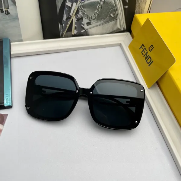 FENDI(フェンディ ) サングラス