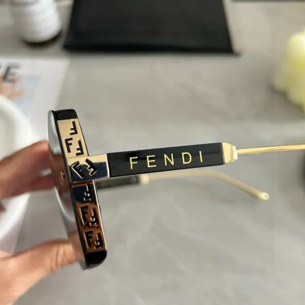 FENDI(フェンディ ) サングラス
