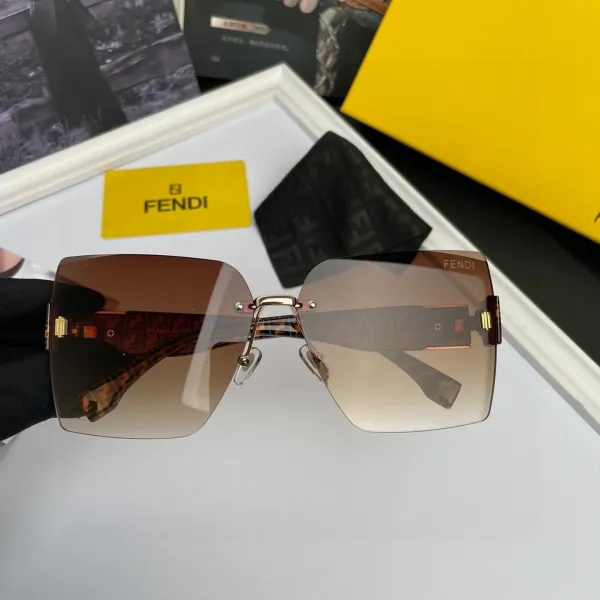 FENDI(フェンディ ) サングラス