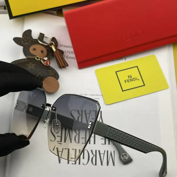 FENDI(フェンディ ) サングラス