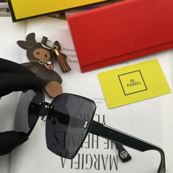 FENDI(フェンディ ) サングラス