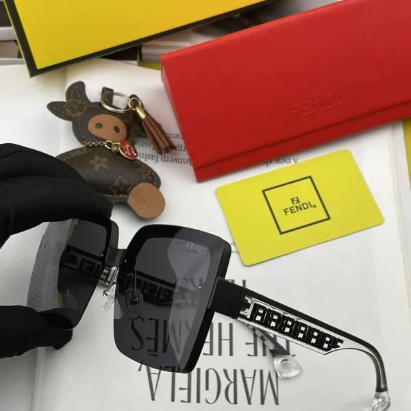 FENDI(フェンディ ) サングラス