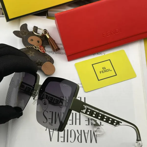 FENDI(フェンディ ) サングラス