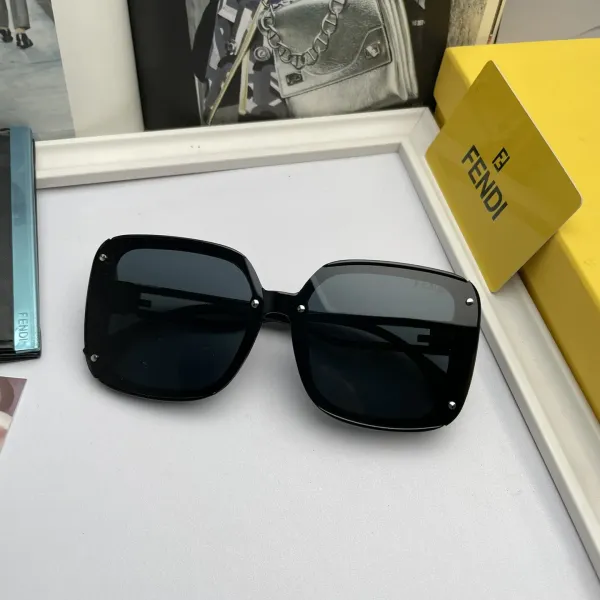 FENDI(  フェンディ ) サングラス