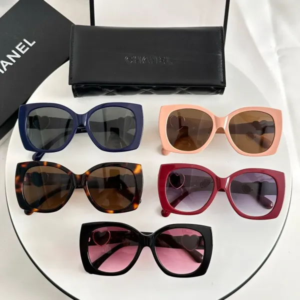 CHANEL( シャネル) サングラス 241012