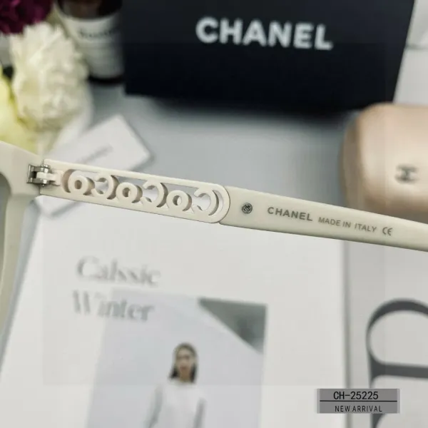 CHANEL( シャネル) サングラス 241012