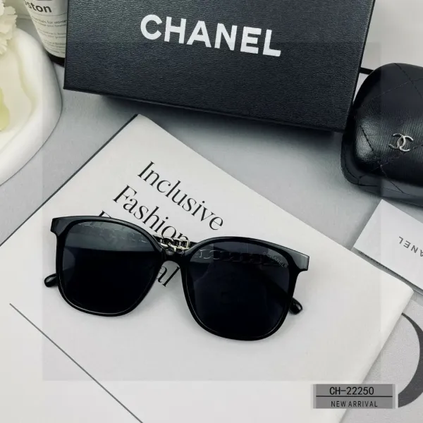 CHANEL( シャネル) サングラス 241012