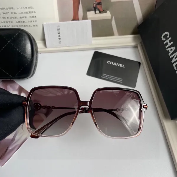 CHANEL( シャネル) サングラス 2475