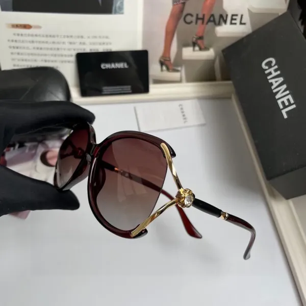 CHANEL( シャネル) サングラス 2475