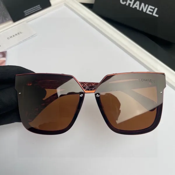 CHANEL( シャネル) サングラス 2475