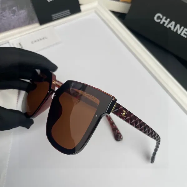 CHANEL( シャネル) サングラス 2475