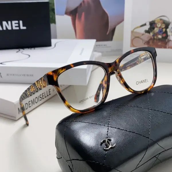 CHANEL( シャネル) サングラス 2475