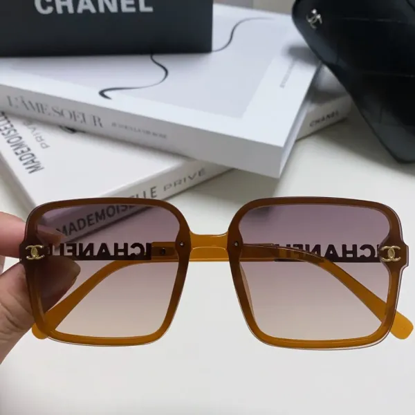 CHANEL( シャネル) サングラス 2475