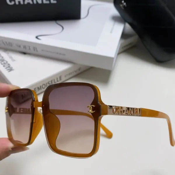 CHANEL( シャネル) サングラス 2475