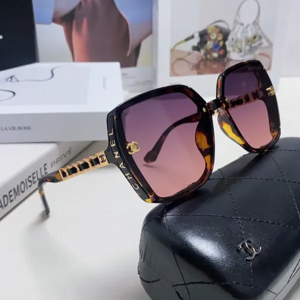 CHANEL( シャネル) サングラス 2475