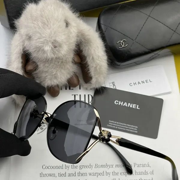 CHANEL( シャネル) サングラス 2475