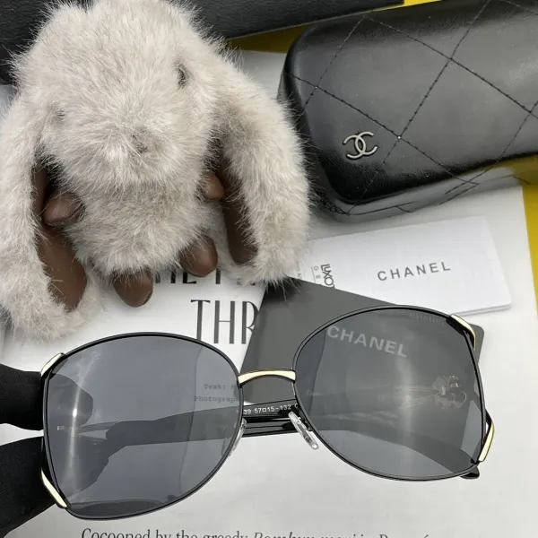 CHANEL( シャネル) サングラス 2475