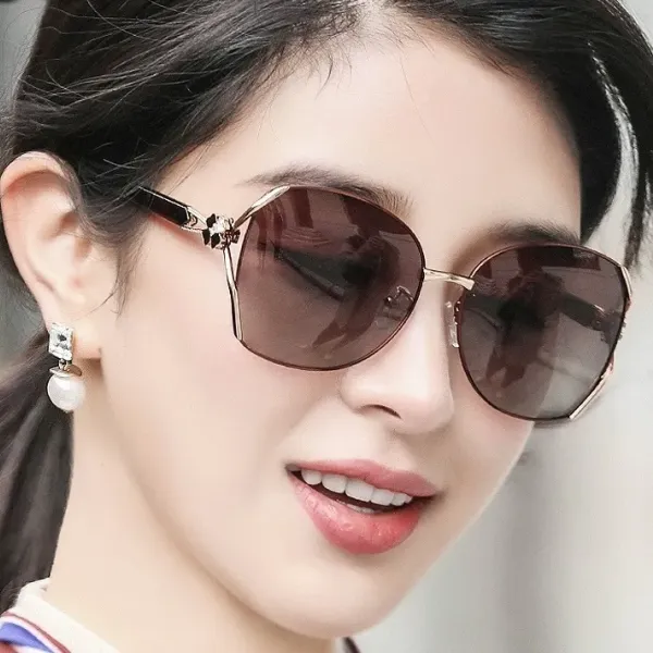 CHANEL( シャネル) サングラス 2475
