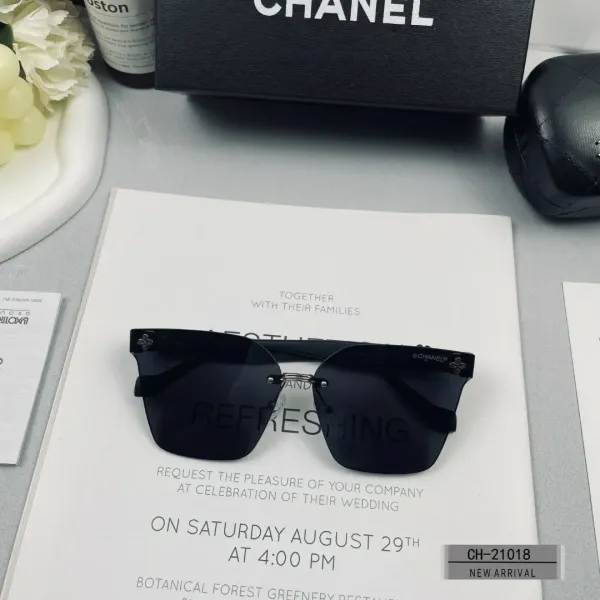CHANEL( シャネル) サングラス 2475