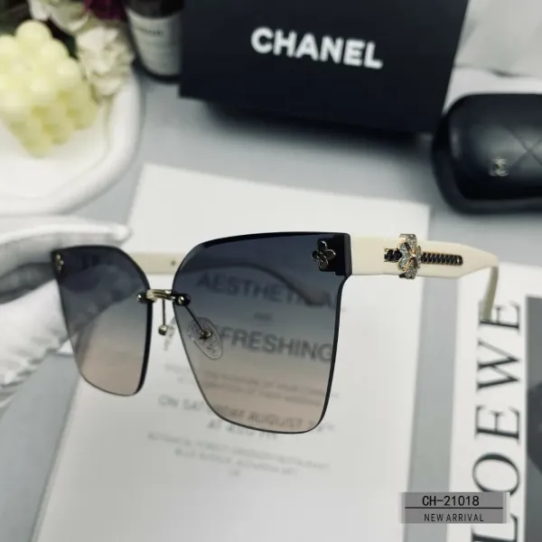 CHANEL( シャネル) サングラス 2475