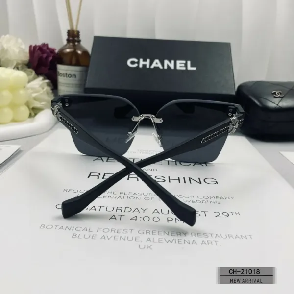 CHANEL( シャネル) サングラス 2475