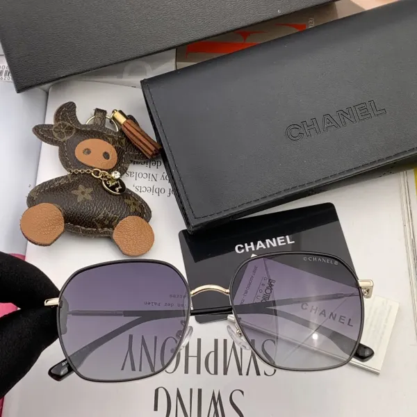 CHANEL( シャネル ) サングラス