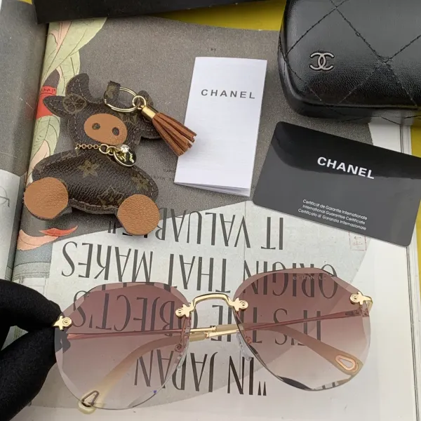 CHANEL (シャネル) サングラス