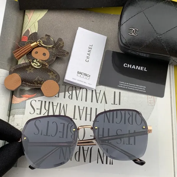 CHANEL (シャネル) サングラス