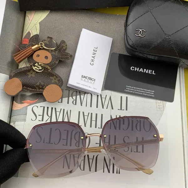 CHANEL (シャネル) サングラス