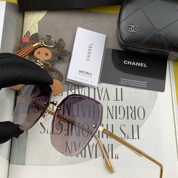 CHANEL (シャネル) サングラス