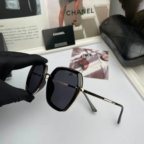 CHANEL (シャネル) サングラス