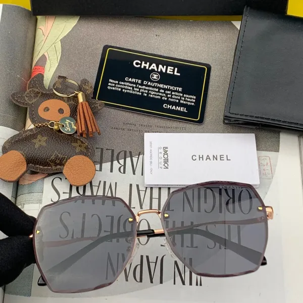 CHANEL (シャネル) サングラス