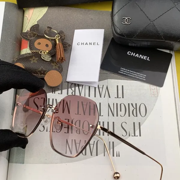 CHANEL (シャネル) サングラス