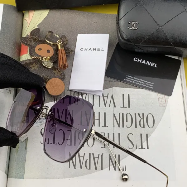 CHANEL (シャネル) サングラス
