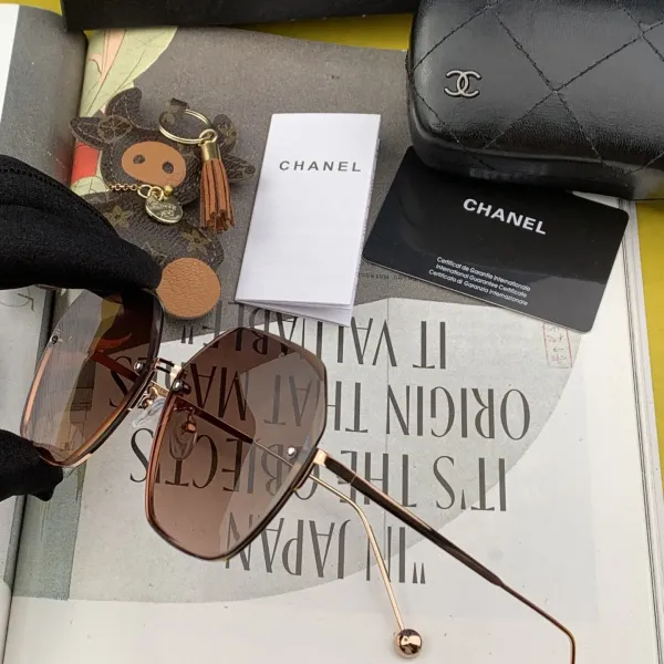 CHANEL (シャネル) サングラス