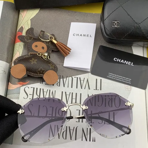 CHANEL (シャネル) サングラス