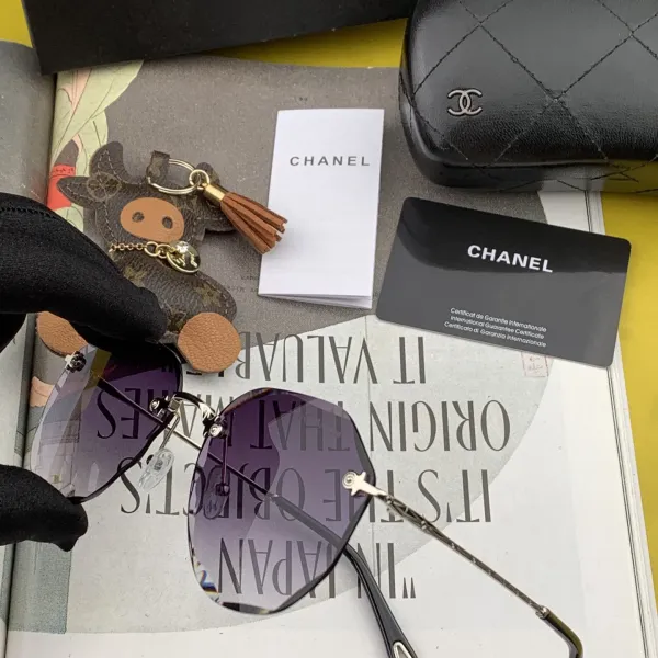 CHANEL (シャネル) サングラス