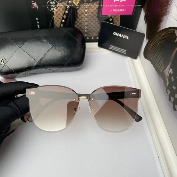 CHANEL (シャネル) サングラス