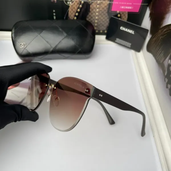 CHANEL (シャネル) サングラス