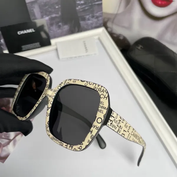 CHANEL( シャネル) サングラス