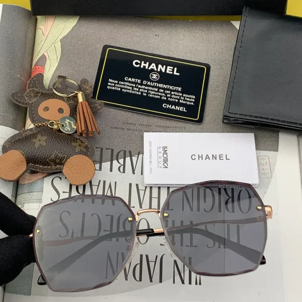 CHANEL( シャネル) サングラス