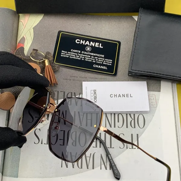 CHANEL( シャネル) サングラス