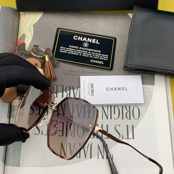 CHANEL( シャネル) サングラス