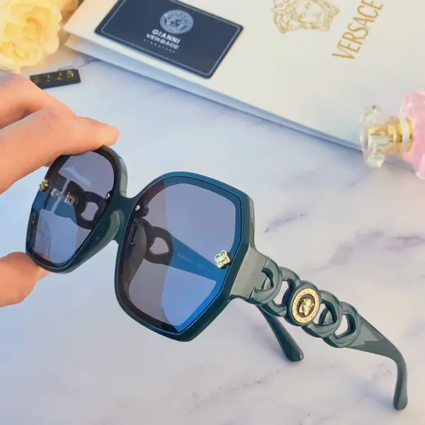 VERSACE(ヴェルサーチ ) サングラス
