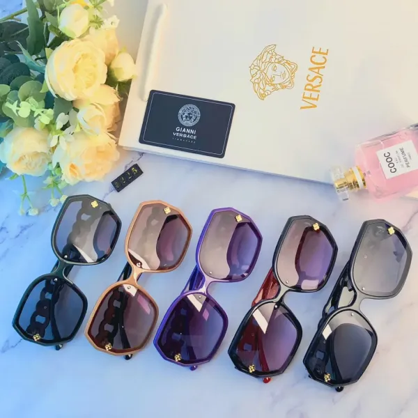 VERSACE(ヴェルサーチ ) サングラス