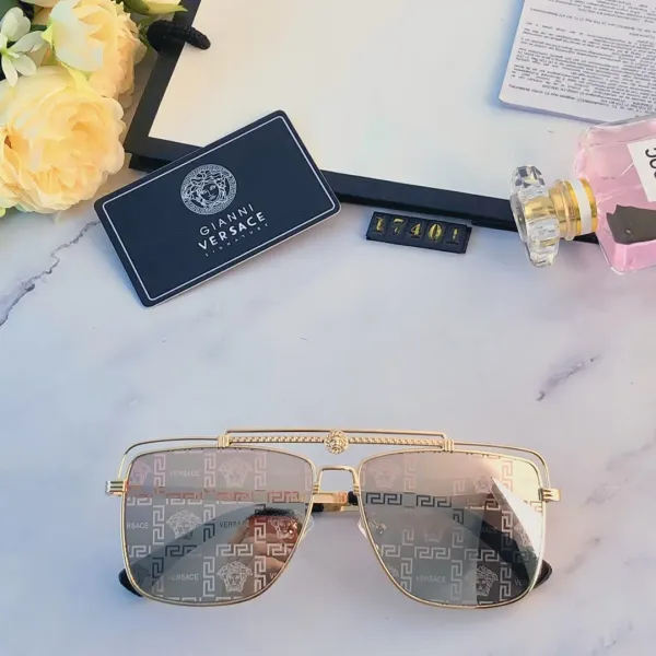 VERSACE(ヴェルサーチ ) サングラス