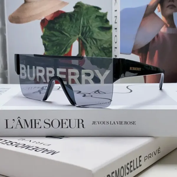 BURBERRY(バーバリー) サングラス  241014
