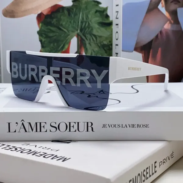 BURBERRY(バーバリー) サングラス  241014